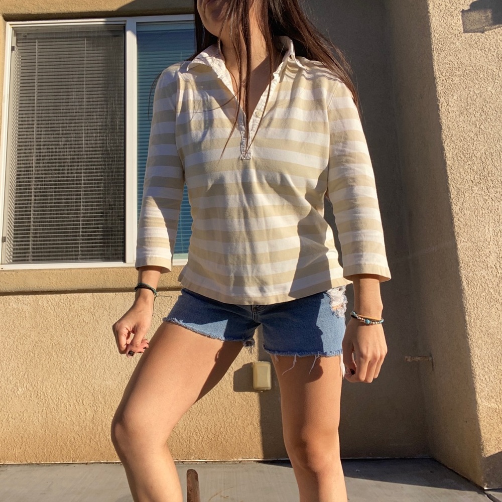 Eddie Bauer Cream & White Striped Quarter Sleeve Size M
